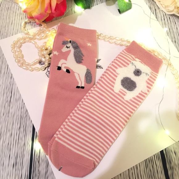 *HOST PICK* two pairs of comfy animal socks, new - Picture 6 of 7